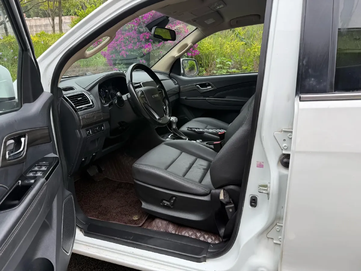 2020 Isuzu Mu-X 1.9T 166HP L4 6AT,autocango,china used car exporter,china ev exporter,chinese used car exporter,chinese used ev exporter