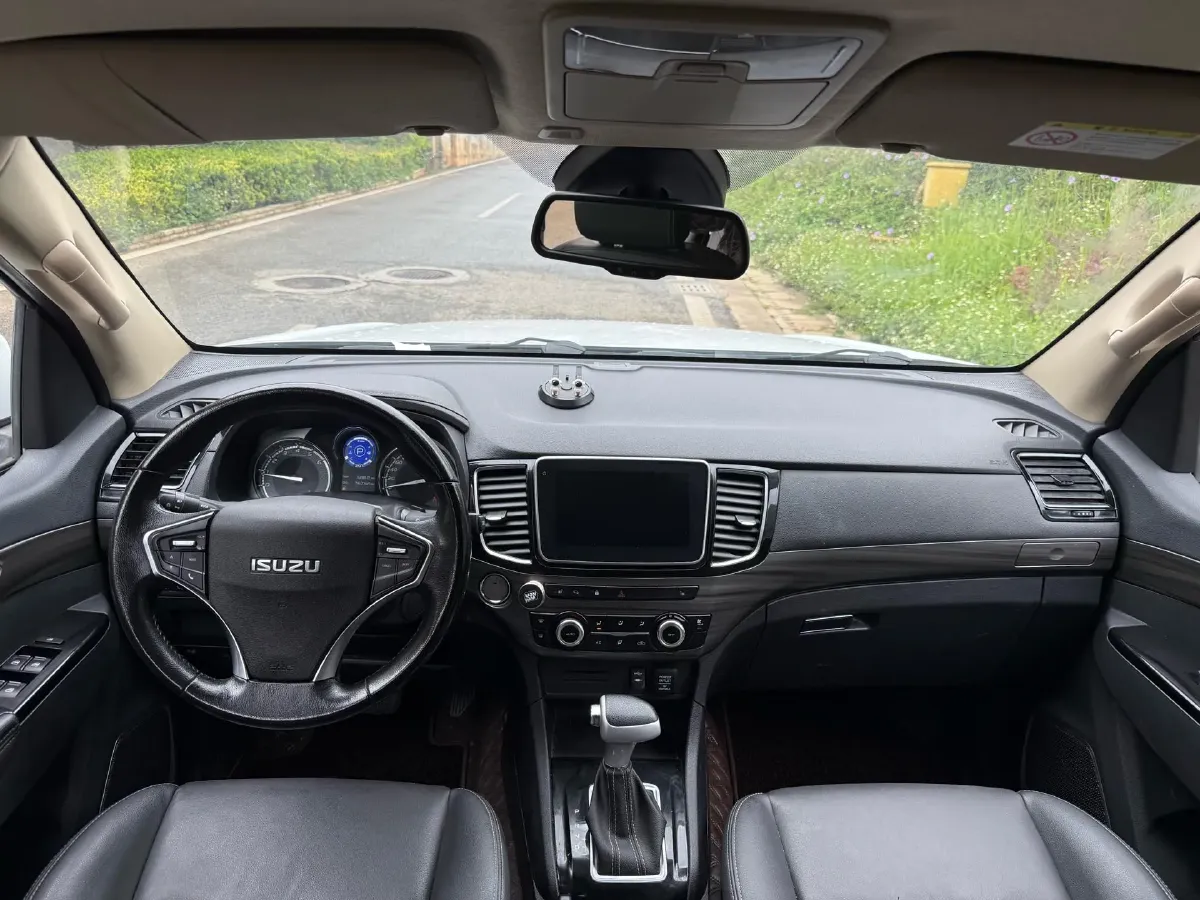 2020 Isuzu Mu-X 1.9T 166HP L4 6AT,autocango,china used car exporter,china ev exporter,chinese used car exporter,chinese used ev exporter
