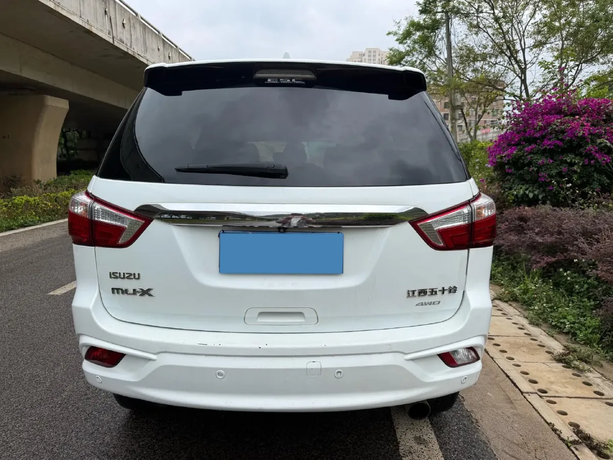 2020 Isuzu Mu-X 1.9T 166HP L4 6AT,autocango,china used car exporter,china ev exporter,chinese used car exporter,chinese used ev exporter