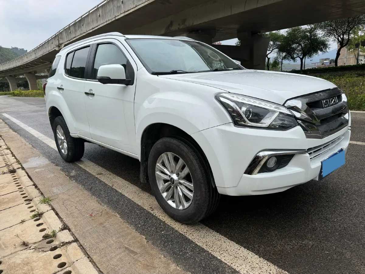 2020 Isuzu Mu-X 1.9T 166HP L4 6AT,autocango,china used car exporter,china ev exporter,chinese used car exporter,chinese used ev exporter