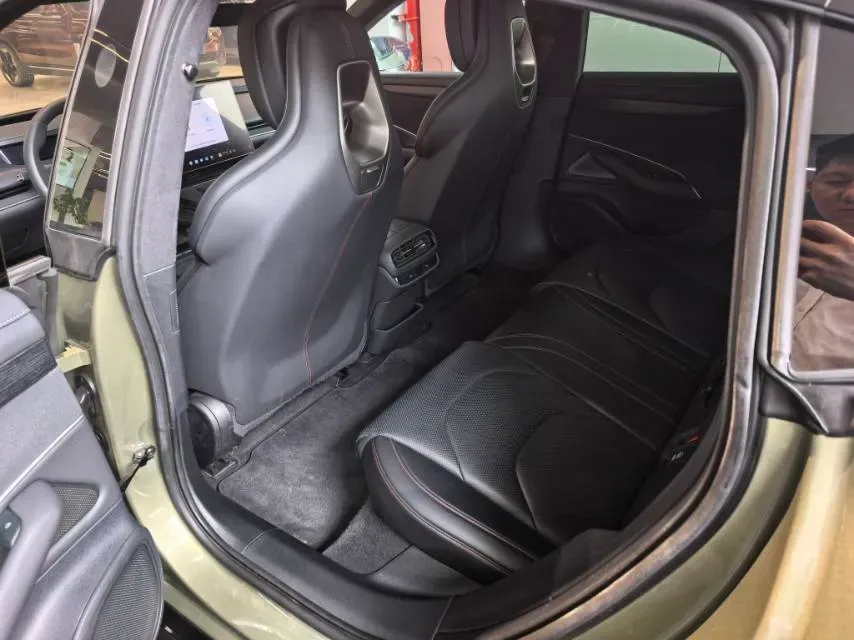 2024 MI SU7 BEV 101KWH,autocango,china used car exporter,china ev exporter,chinese used car exporter,chinese used ev exporter