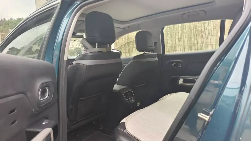 2019 Citroen C5 Aircross 1.6T 167HP L4 6AT,autocango,china used car exporter,china ev exporter,chinese used car exporter,chinese used ev exporter
