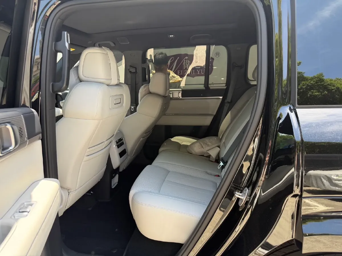 2025 FangChengBao Tai 7 1.5T 156HP L4 E-CVT PHEV,autocango,china used car exporter,china ev exporter,chinese used car exporter,chinese used ev exporter