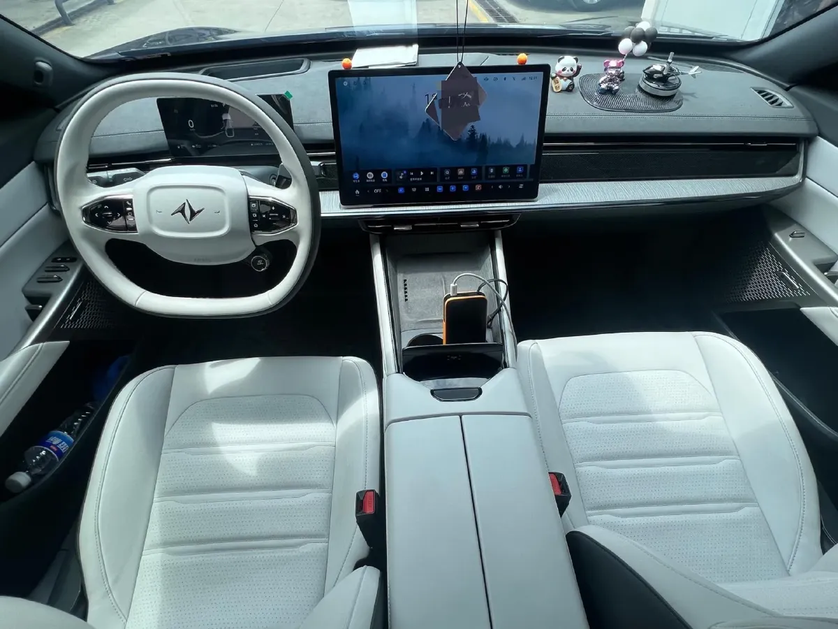 2024 DongFeng eπ eπ007 REEV 105HP REEV 28.4KWH,autocango,china used car exporter,china ev exporter,chinese used car exporter,chinese used ev exporter