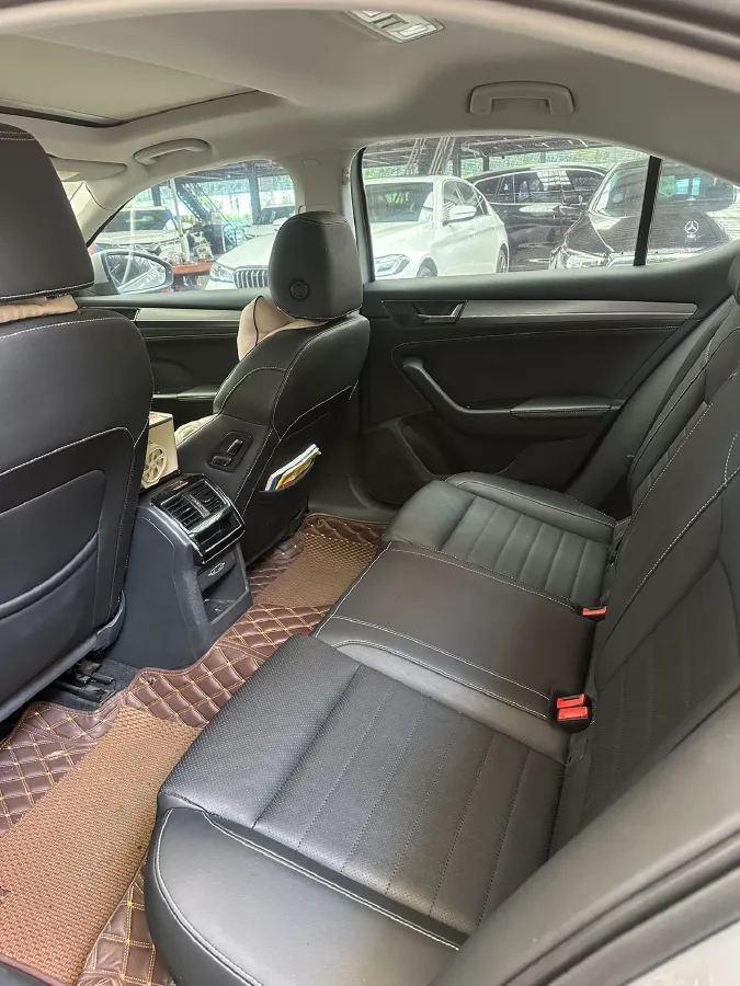 2019 Skoda Superb 2.0T 186HP L4 7DCT,autocango,china used car exporter,china ev exporter,chinese used car exporter,chinese used ev exporter
