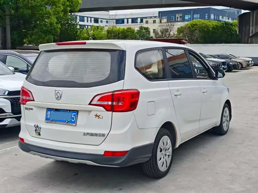 2016 BaoJun 730 1.5L 112HP L4 5MT,autocango,china used car exporter,china ev exporter,chinese used car exporter,chinese used ev exporter