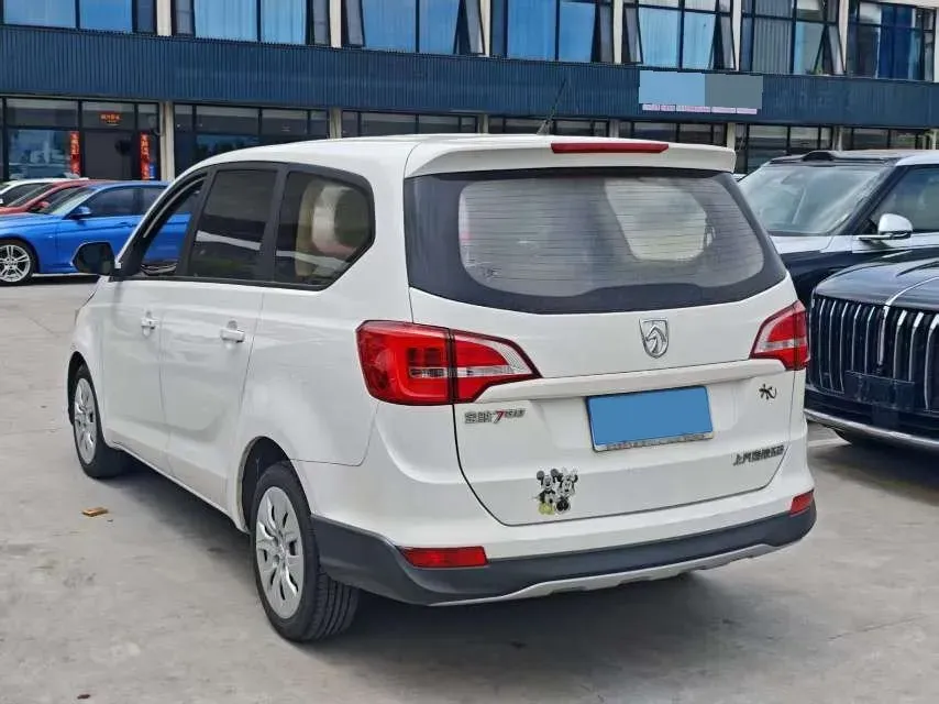 2016 BaoJun 730 1.5L 112HP L4 5MT,autocango,china used car exporter,china ev exporter,chinese used car exporter,chinese used ev exporter