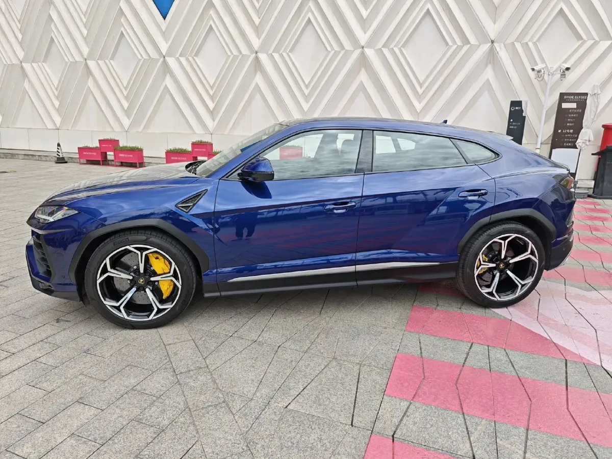 2021 Lamborghini Urus 4.0T 641HP V8 8AT,autocango,china used car exporter,china ev exporter,chinese used car exporter,chinese used ev exporter