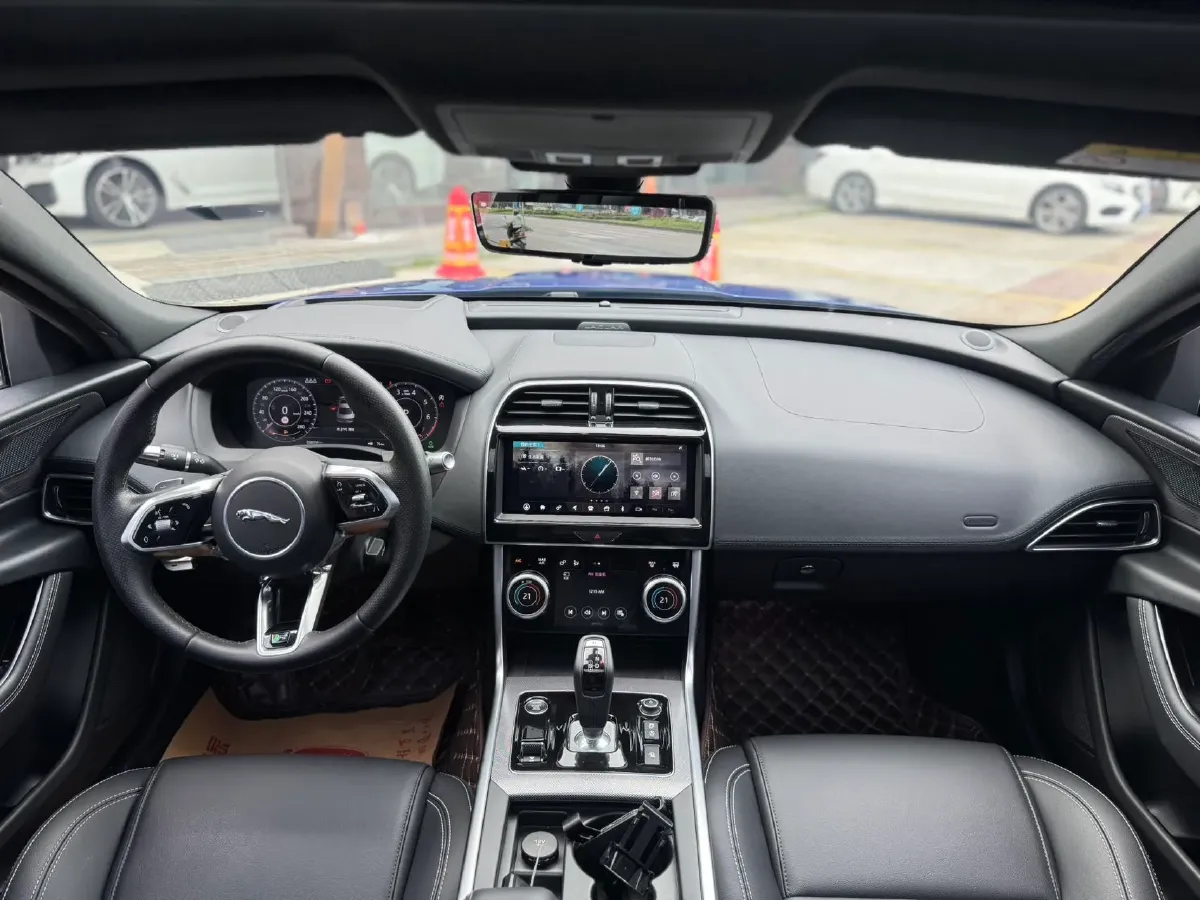 2020 Jaguar XEL 2.0T 200HP L4 8AT,autocango,china used car exporter,china ev exporter,chinese used car exporter,chinese used ev exporter