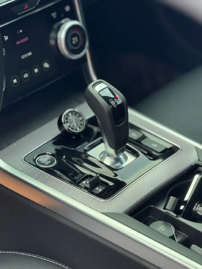 2020 Jaguar XEL 2.0T 200HP L4 8AT,autocango,china used car exporter,china ev exporter,chinese used car exporter,chinese used ev exporter