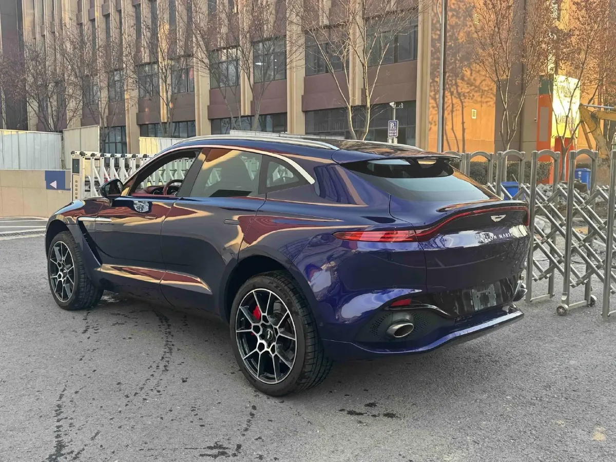 2023 Aston Martin DBX 3.0T 435HP L6 9AT,autocango,china used car exporter,china ev exporter,chinese used car exporter,chinese used ev exporter