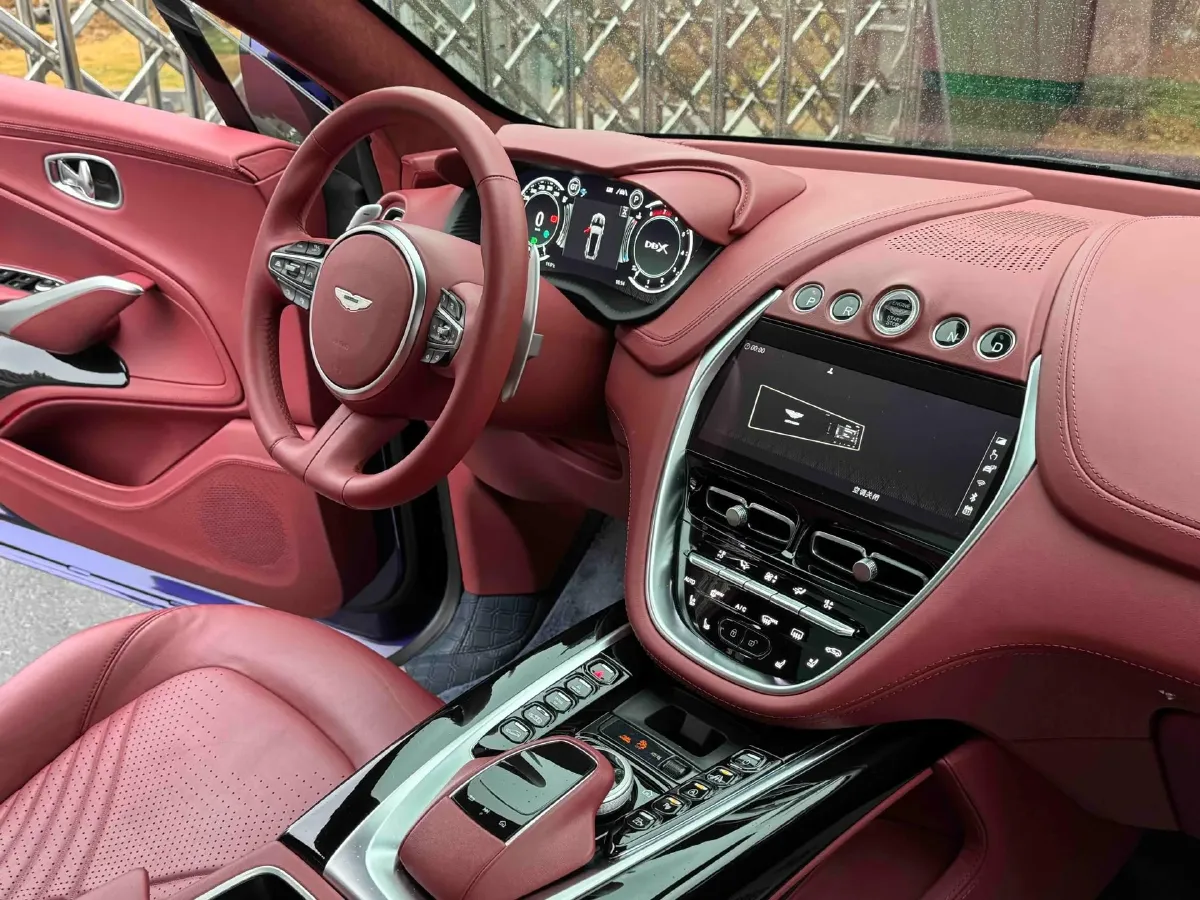 2023 Aston Martin DBX 3.0T 435HP L6 9AT,autocango,china used car exporter,china ev exporter,chinese used car exporter,chinese used ev exporter