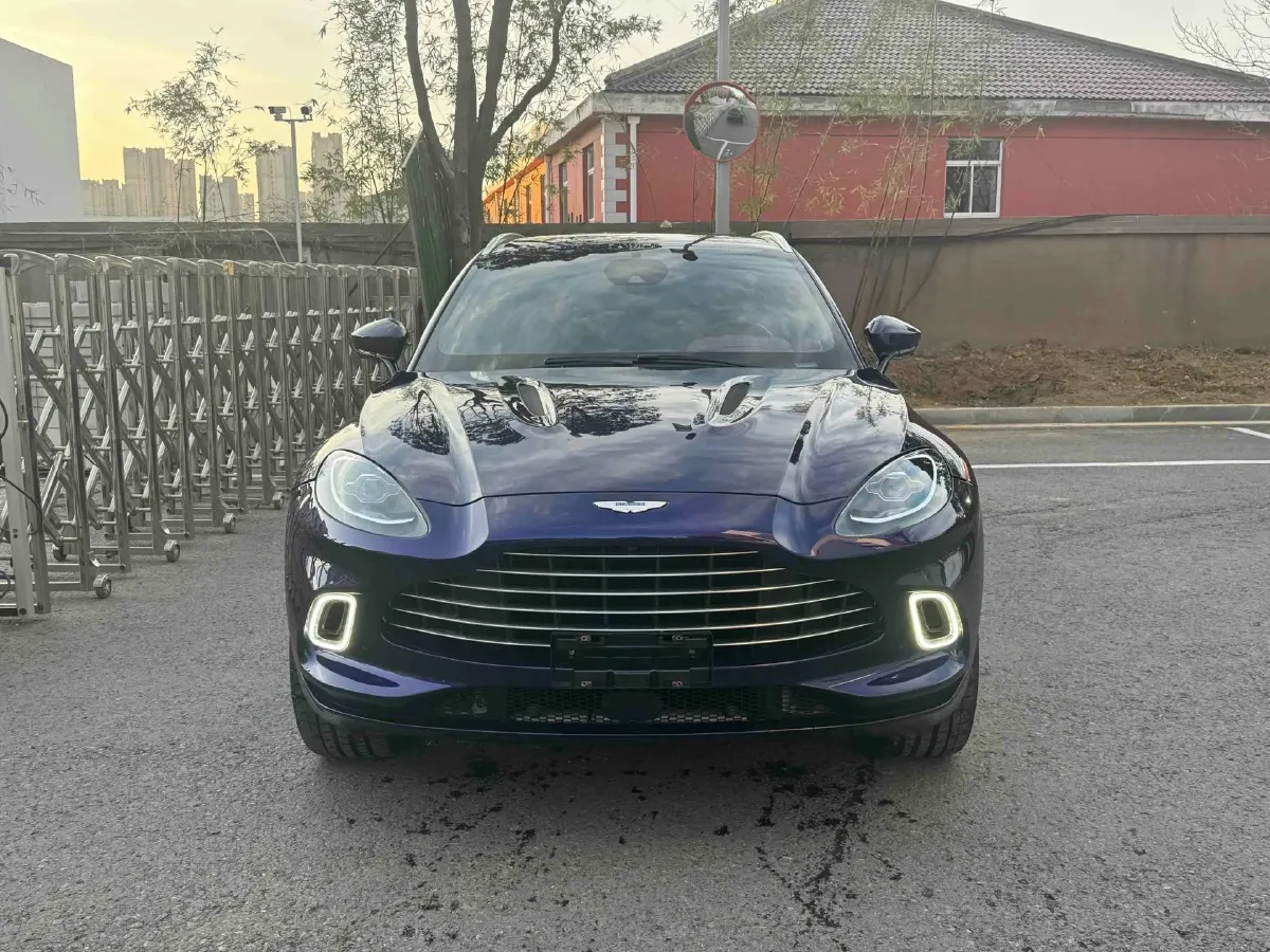 2023 Aston Martin DBX 3.0T 435HP L6 9AT,autocango,china used car exporter,china ev exporter,chinese used car exporter,chinese used ev exporter
