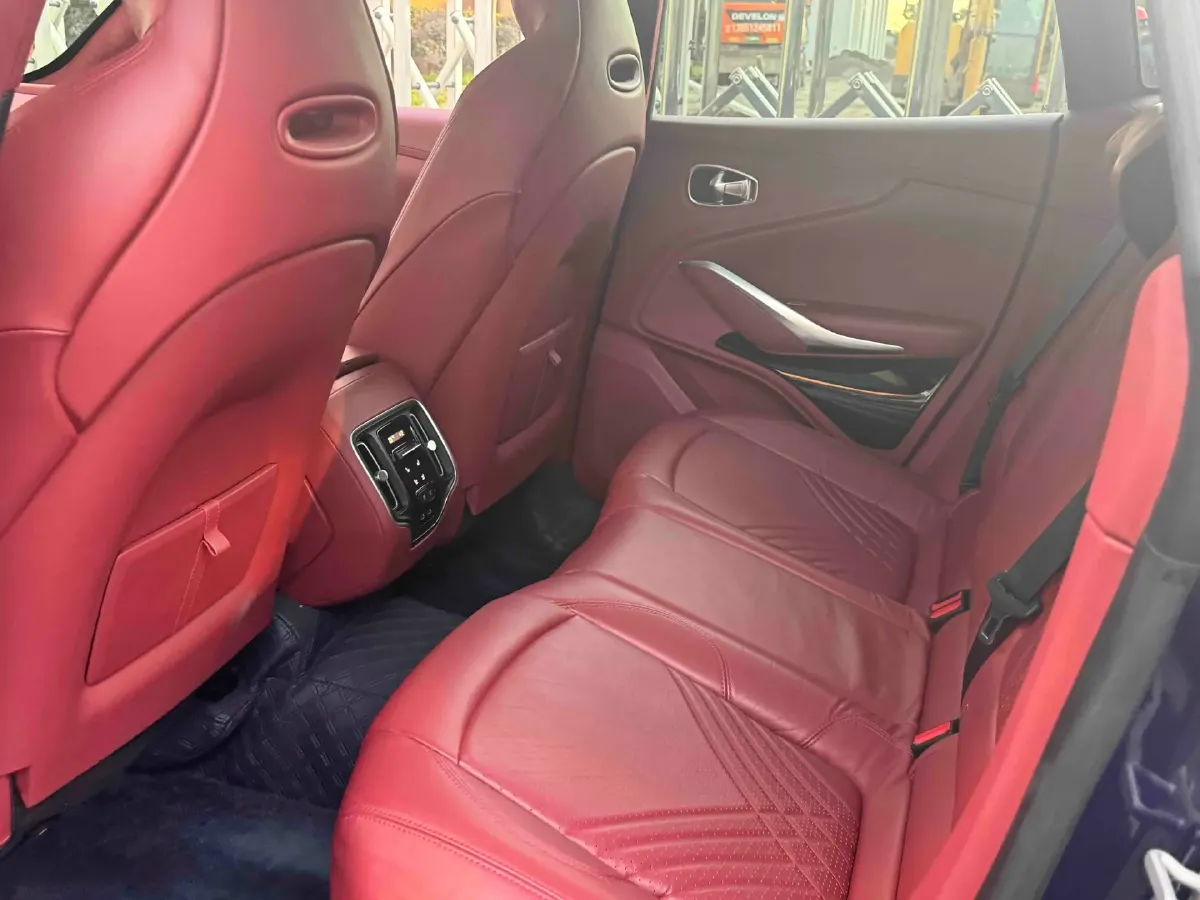 2023 Aston Martin DBX 3.0T 435HP L6 9AT,autocango,china used car exporter,china ev exporter,chinese used car exporter,chinese used ev exporter