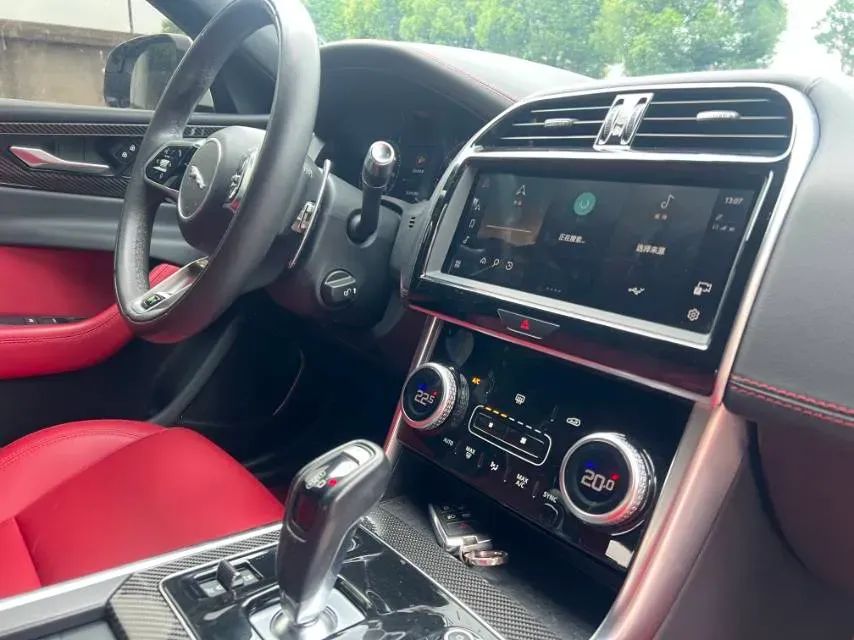 2021 Jaguar XEL 2.0T 250HP L4 8AT,autocango,china used car exporter,china ev exporter,chinese used car exporter,chinese used ev exporter