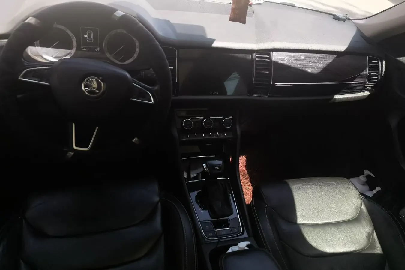 2018 Skoda Kodiak 2.0T 186HP L4 7DCT,autocango,china used car exporter,china ev exporter,chinese used car exporter,chinese used ev exporter