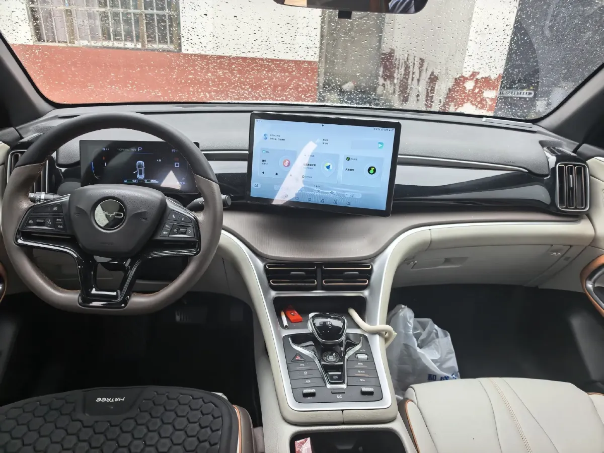2022 Ruichi Auto EC35 BEV 82HP BEV 36.288KWH,autocango,china used car exporter,china ev exporter,chinese used car exporter,chinese used ev exporter