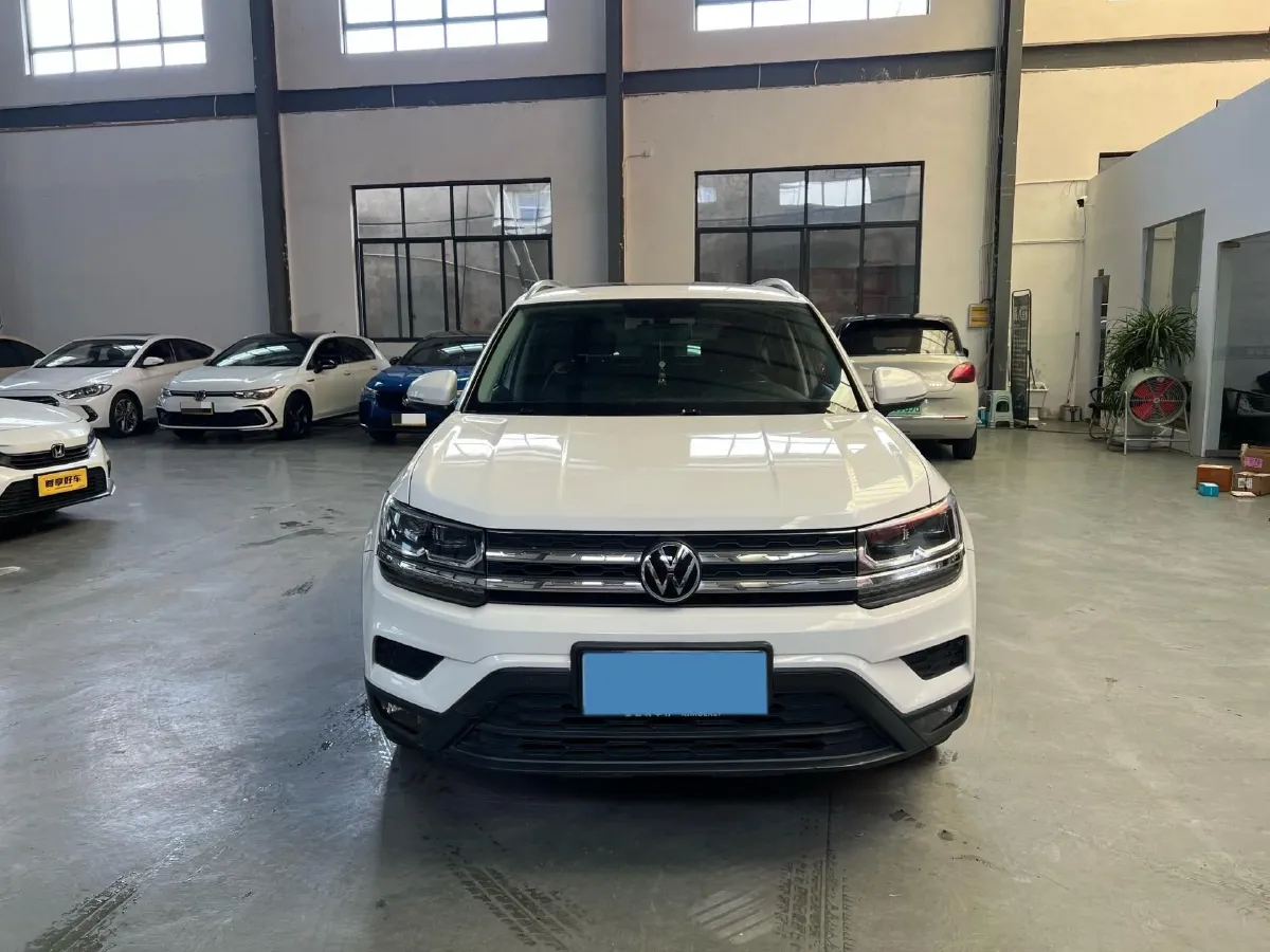 2019 MINI MINI 1.5T 102HP L3 7DCT,autocango,china used car exporter,china ev exporter,chinese used car exporter,chinese used ev exporter