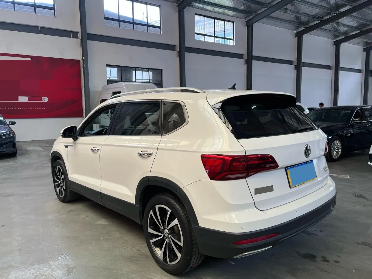 2019 MINI MINI 1.5T 102HP L3 7DCT,autocango,china used car exporter,china ev exporter,chinese used car exporter,chinese used ev exporter