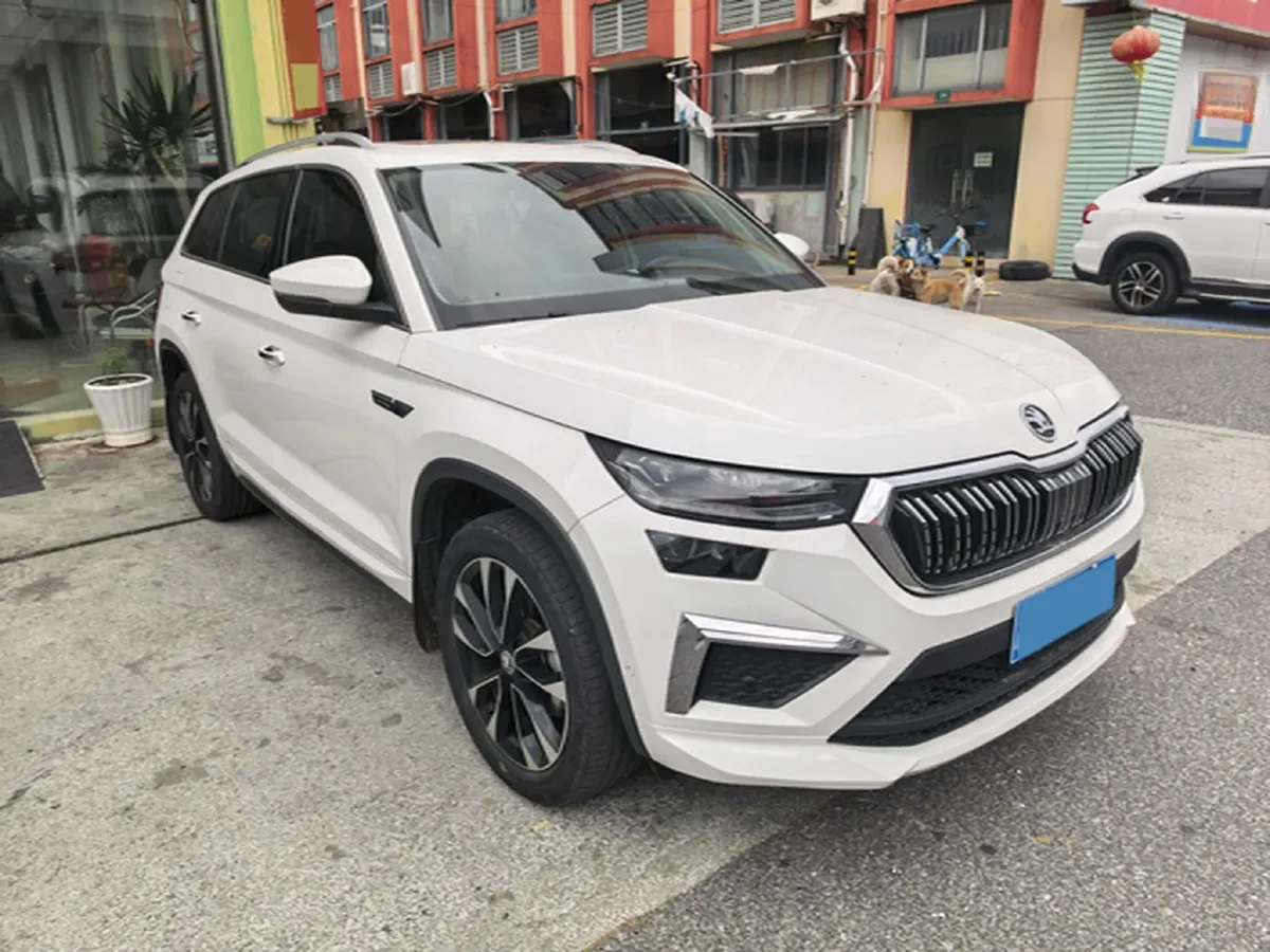 2022 Skoda Kodiak 2.0T 186HP L4 7DCT,autocango,china used car exporter,china ev exporter,chinese used car exporter,chinese used ev exporter