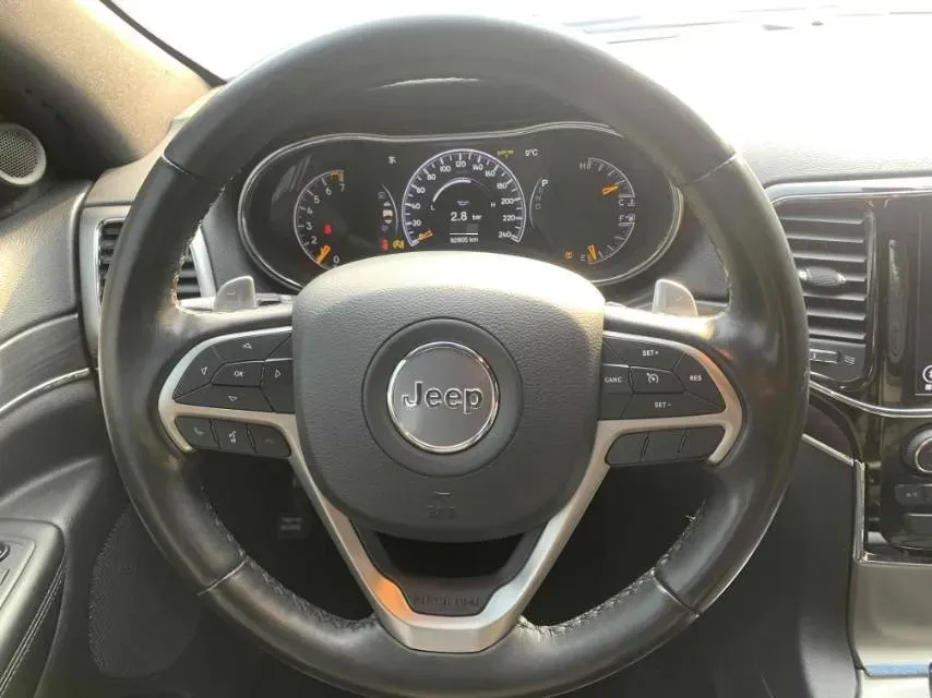 2020 Jeep Grand Cherokee 3.0L 234HP V6 8AT,autocango,china used car exporter,china ev exporter,chinese used car exporter,chinese used ev exporter