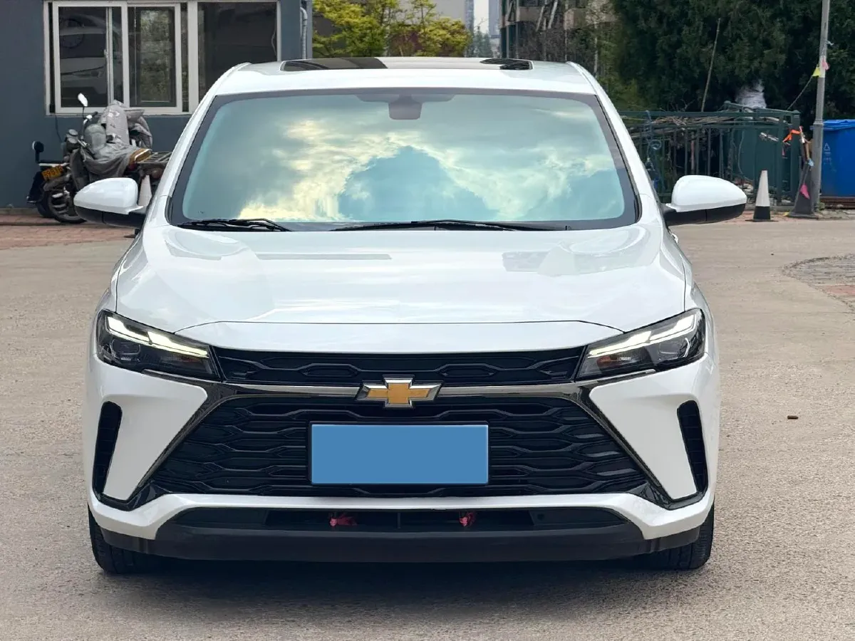 2023 Chevrolet Monza 1.5L 113HP L4 6DCT,autocango,china used car exporter,china ev exporter,chinese used car exporter,chinese used ev exporter