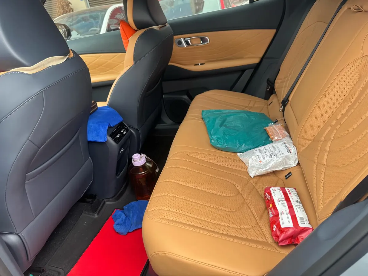 2026 Geely Galaxy Starship 7 1.5L 112HP L4 1DHT PHEV,autocango,china used car exporter,china ev exporter,chinese used car exporter,chinese used ev exporter