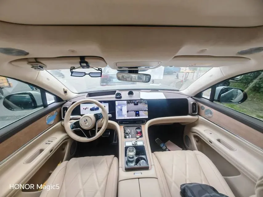 2025 AITO AITO M9 REEV 160HP REEV 52KWH,autocango,china used car exporter,china ev exporter,chinese used car exporter,chinese used ev exporter