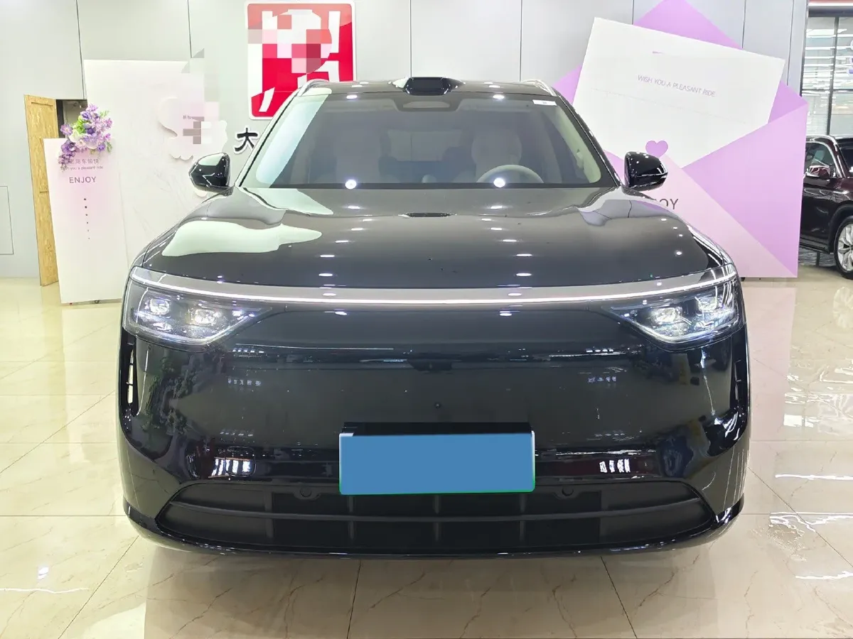 2025 AITO AITO M8 REEV 160HP REEV 37KWH,autocango,china used car exporter,china ev exporter,chinese used car exporter,chinese used ev exporter