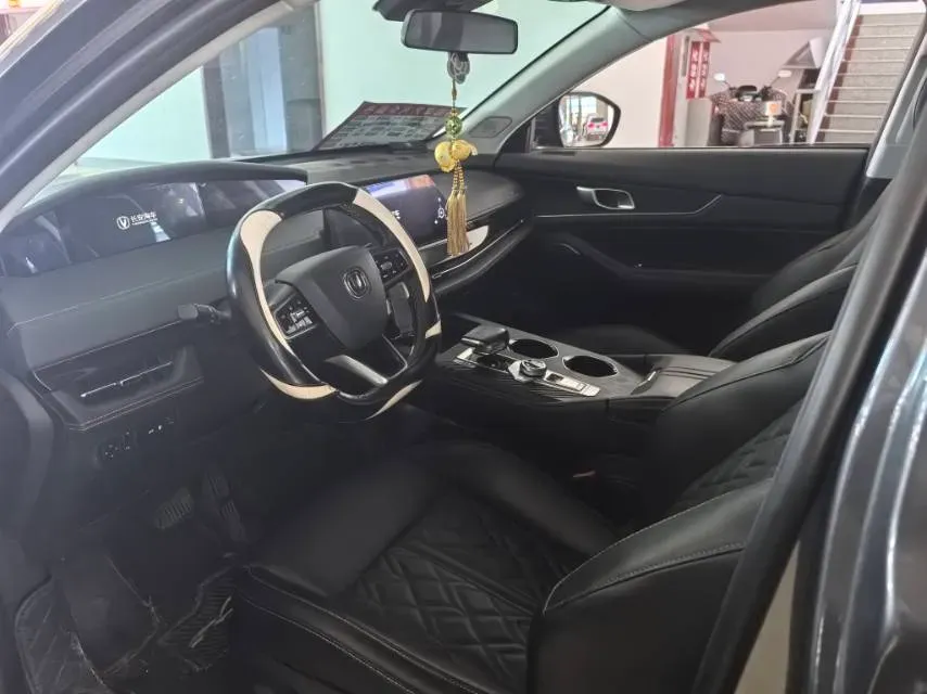 2021 ChangAn UNI-K 2.0T 233HP L4 8AT,autocango,china used car exporter,china ev exporter,chinese used car exporter,chinese used ev exporter