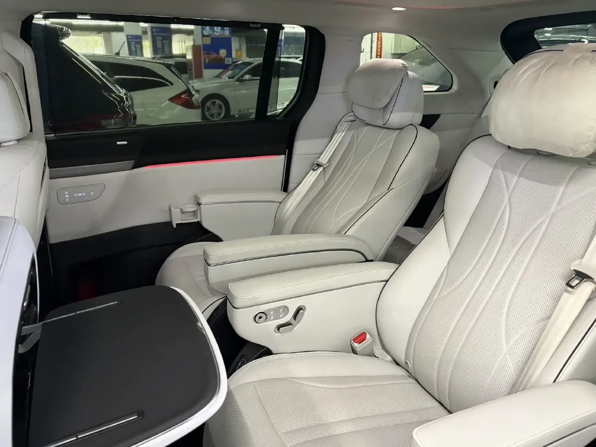 2024 Xpeng X9 BEV 101.5KWH,autocango,china used car exporter,china ev exporter,chinese used car exporter,chinese used ev exporter