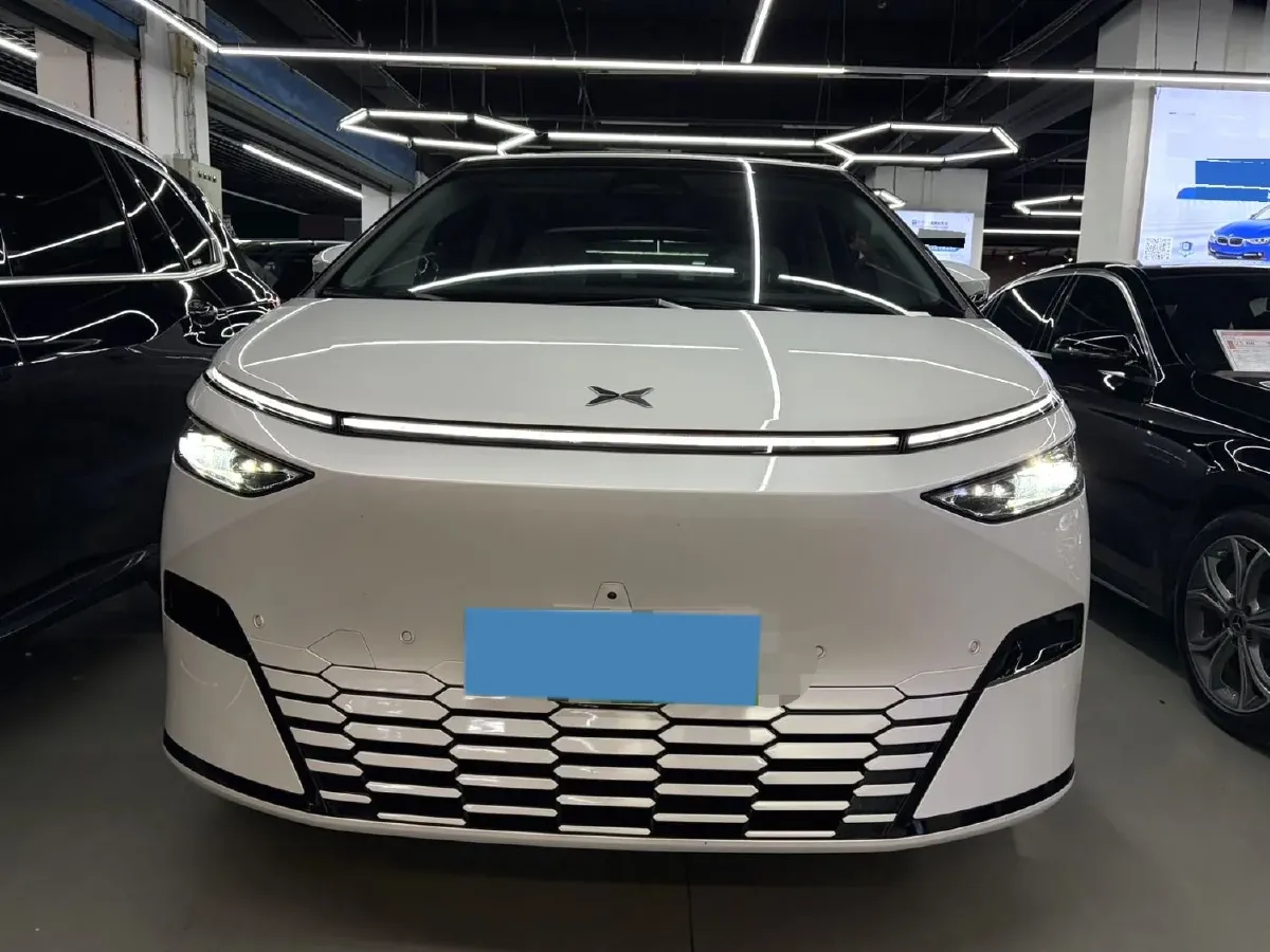 2024 Xpeng X9 BEV 101.5KWH,autocango,china used car exporter,china ev exporter,chinese used car exporter,chinese used ev exporter