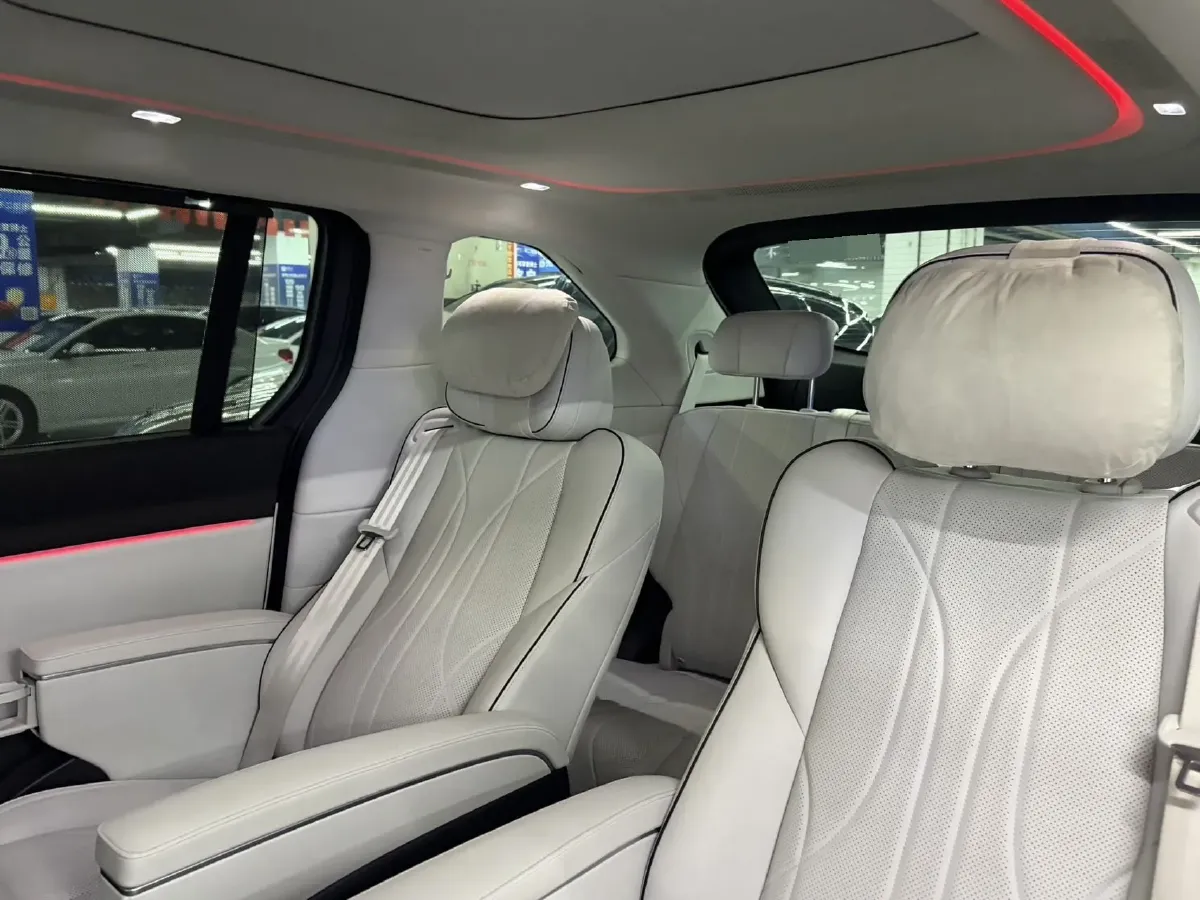 2024 Xpeng X9 BEV 101.5KWH,autocango,china used car exporter,china ev exporter,chinese used car exporter,chinese used ev exporter