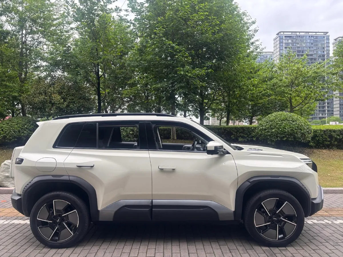 2025 FangChengBao Tai 3 BEV,autocango,china used car exporter,china ev exporter,chinese used car exporter,chinese used ev exporter