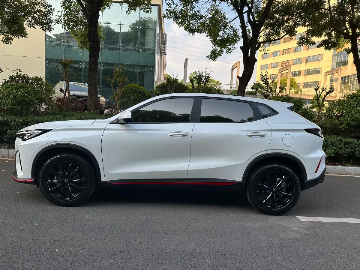 2026 ChangAn X5 PLUS 1.5T 192HP L4 7DCT,autocango,china used car exporter,china ev exporter,chinese used car exporter,chinese used ev exporter