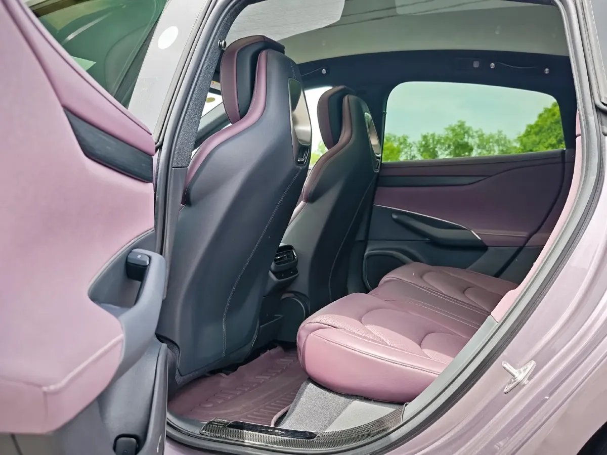 2024 MI SU7 BEV 73.6KWH,autocango,china used car exporter,china ev exporter,chinese used car exporter,chinese used ev exporter