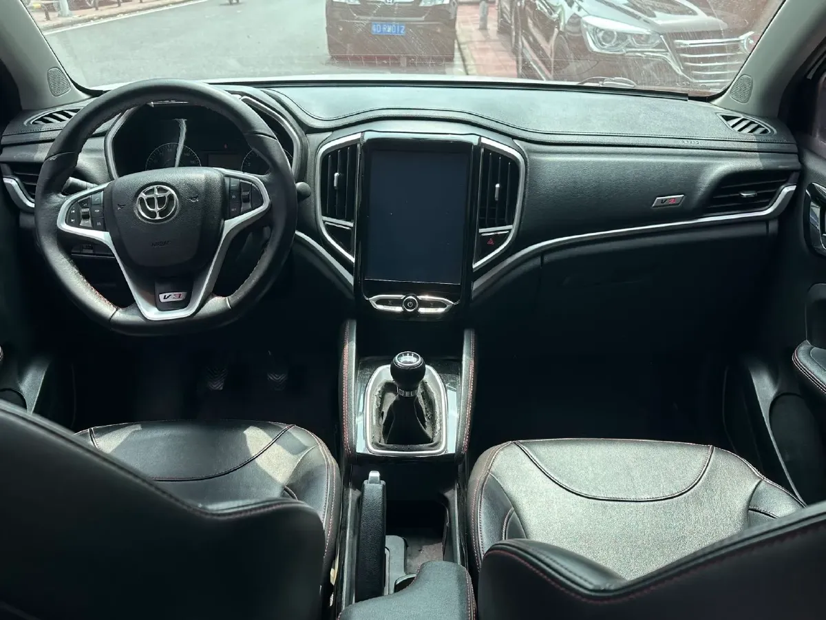 2017 Brilliance Auto V3 1.5L 112HP L4 5MT,autocango,china used car exporter,china ev exporter,chinese used car exporter,chinese used ev exporter