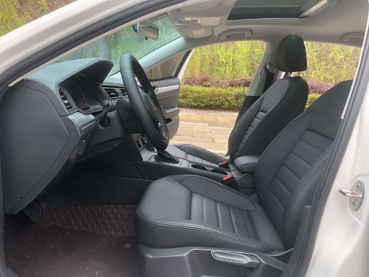 2019 Volkswagen Lamando 1.4T 131HP L4 7DCT,autocango,china used car exporter,china ev exporter,chinese used car exporter,chinese used ev exporter