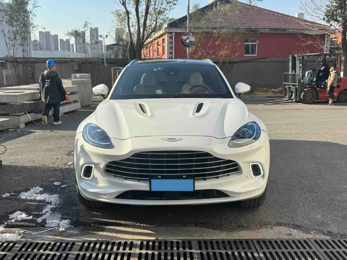 2022 Aston Martin DBX 3.0T 435HP L6 9AT,autocango,china used car exporter,china ev exporter,chinese used car exporter,chinese used ev exporter