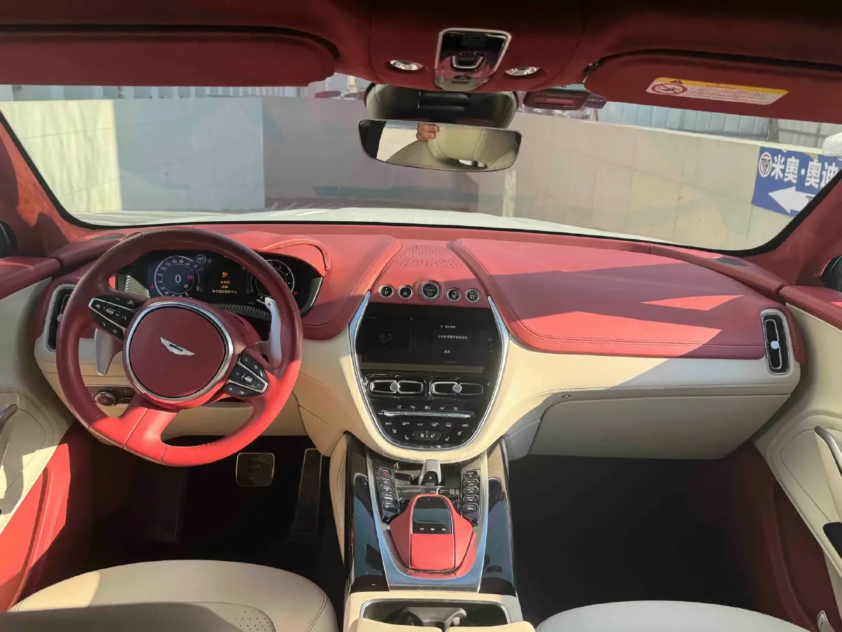 2022 Aston Martin DBX 3.0T 435HP L6 9AT,autocango,china used car exporter,china ev exporter,chinese used car exporter,chinese used ev exporter