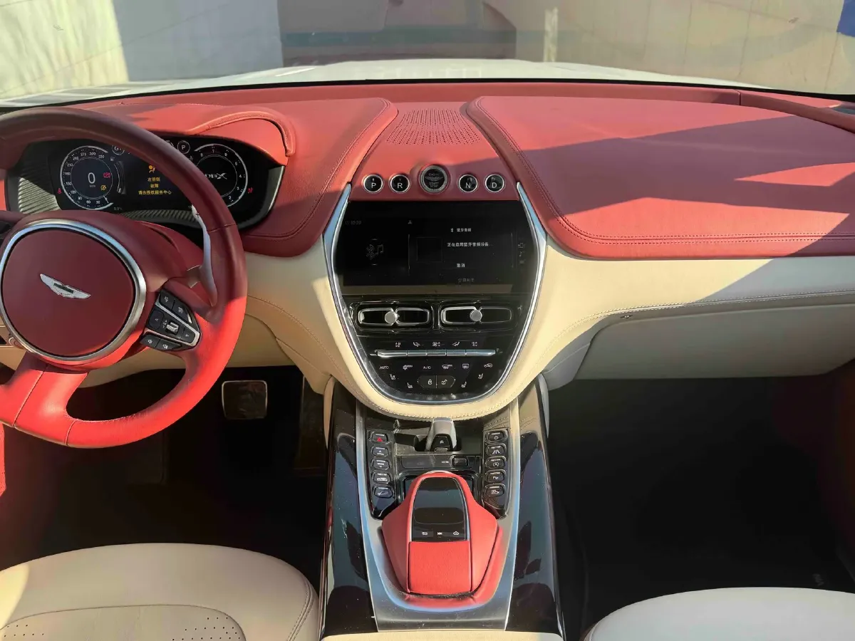 2022 Aston Martin DBX 3.0T 435HP L6 9AT,autocango,china used car exporter,china ev exporter,chinese used car exporter,chinese used ev exporter