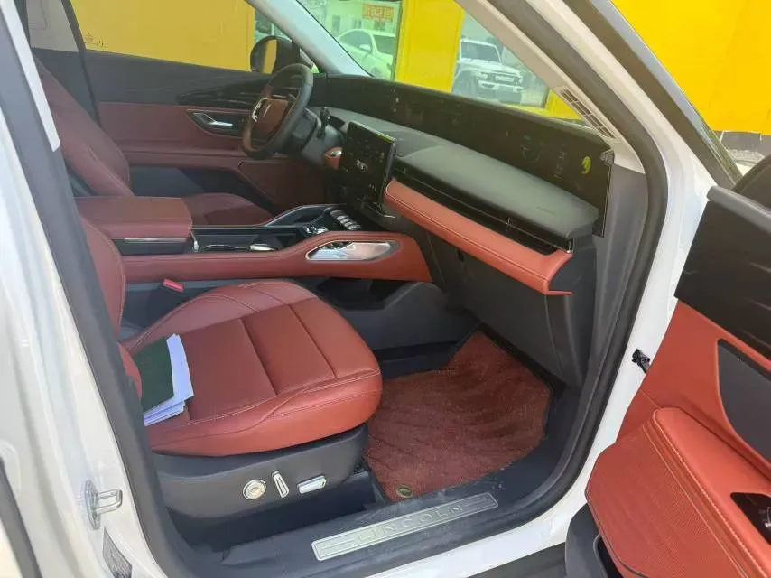 2025 Lincoln Nautilus 2.0T 261HP L4 8AT,autocango,china used car exporter,china ev exporter,chinese used car exporter,chinese used ev exporter