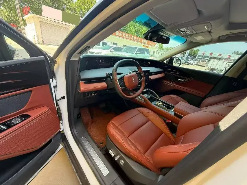 2025 Lincoln Nautilus 2.0T 261HP L4 8AT,autocango,china used car exporter,china ev exporter,chinese used car exporter,chinese used ev exporter