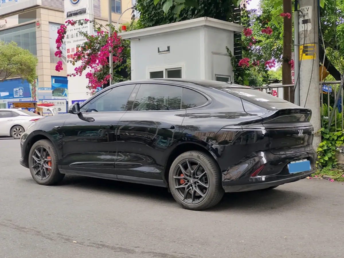 2023 IM LS6 BEV 71KWH,autocango,china used car exporter,china ev exporter,chinese used car exporter,chinese used ev exporter