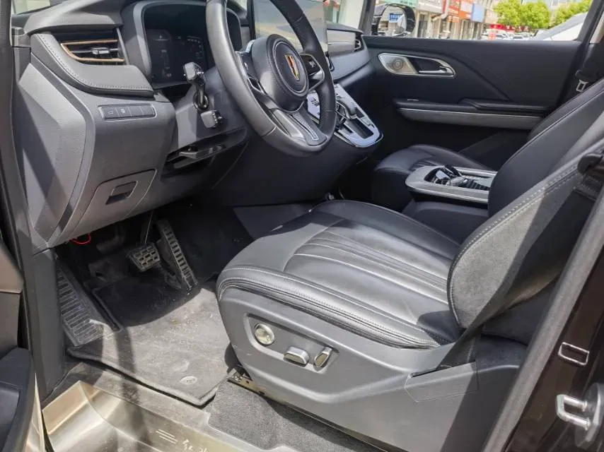 2023 HongQi HQ9 2.0T 252HP L4 8AT,autocango,china used car exporter,china ev exporter,chinese used car exporter,chinese used ev exporter