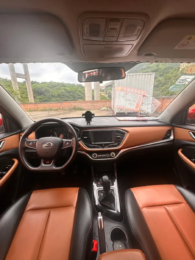 2017 Landwind X2 1.6L 125HP L4 5MT,autocango,china used car exporter,china ev exporter,chinese used car exporter,chinese used ev exporter