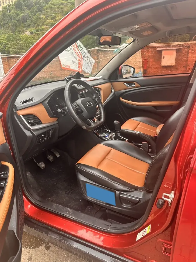 2017 Landwind X2 1.6L 125HP L4 5MT,autocango,china used car exporter,china ev exporter,chinese used car exporter,chinese used ev exporter