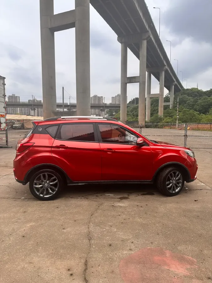2017 Landwind X2 1.6L 125HP L4 5MT,autocango,china used car exporter,china ev exporter,chinese used car exporter,chinese used ev exporter