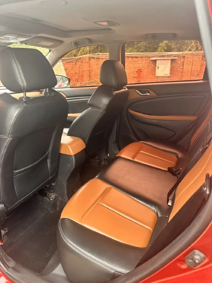 2017 Landwind X2 1.6L 125HP L4 5MT,autocango,china used car exporter,china ev exporter,chinese used car exporter,chinese used ev exporter