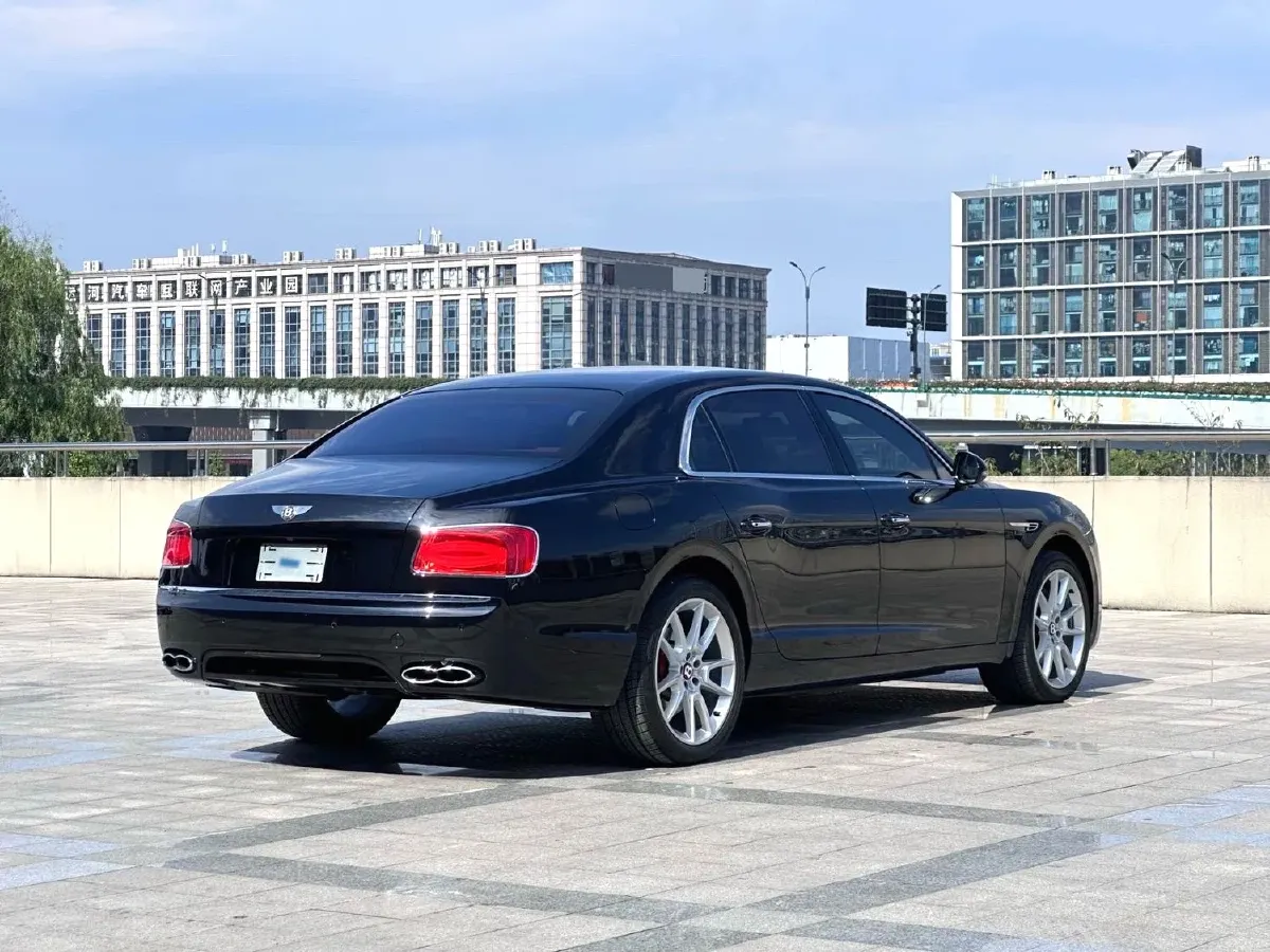 2017 Bentley Flying Spur 4.0T 528HP V8 8AT,autocango,china used car exporter,china ev exporter,chinese used car exporter,chinese used ev exporter